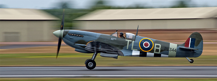 Start Spitfire'a do defilady powietrznej